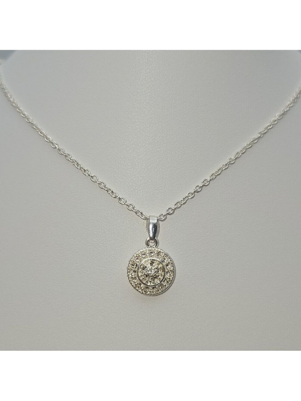 ✨2/$10✨ Dainty Silver Pavé Circle Pendant Necklace